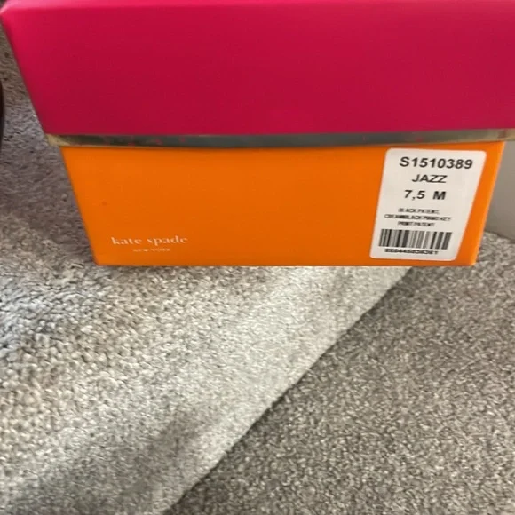 Kate Spade Black and Cream Flats with Piano Key Design - Picture 3 of 7